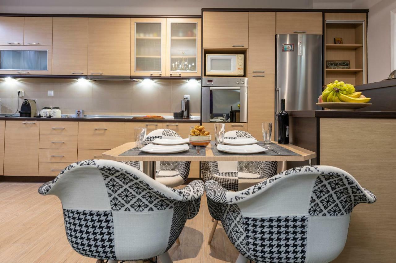 Piraeus Port Marouso Apartment ภายนอก รูปภาพ