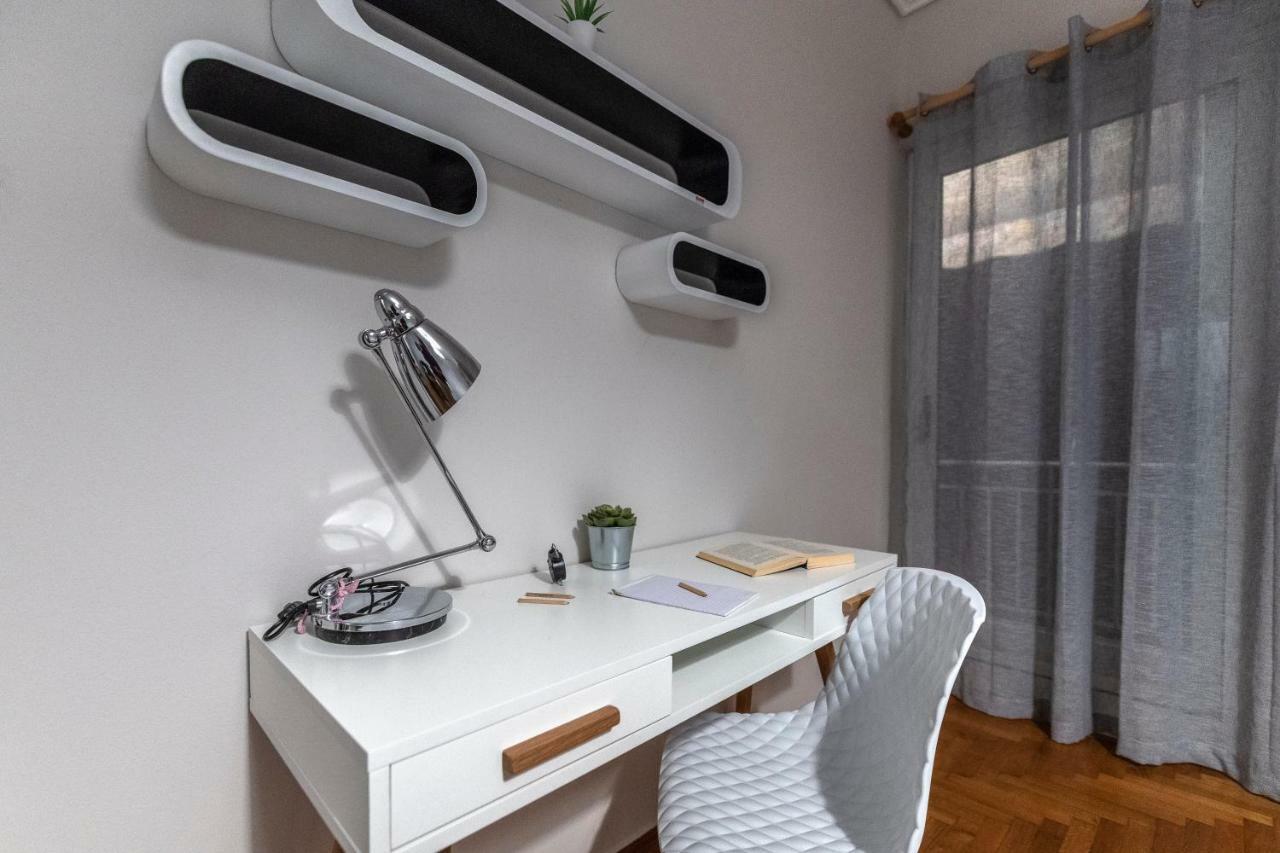 Piraeus Port Marouso Apartment ภายนอก รูปภาพ